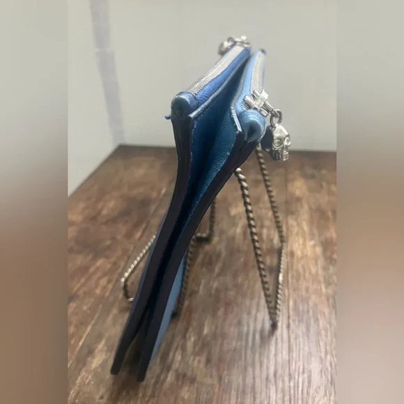 Authentic Alexander McQueen Dual pouch - Picture 5 of 10